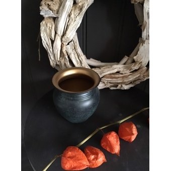 Groen metalen vaasje