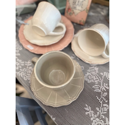 Brocante kop en schotel set van 4 