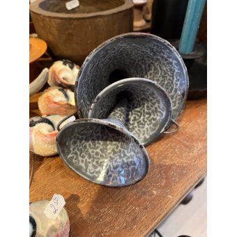 Oud emaille trechtertje 