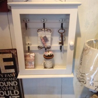 Klein brocante kastje